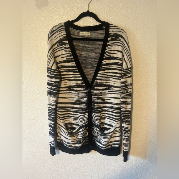 Anthropologie Staring at Stars Black & White Cardigan V Neck Large Fall Cozy - Picture 13 of 13